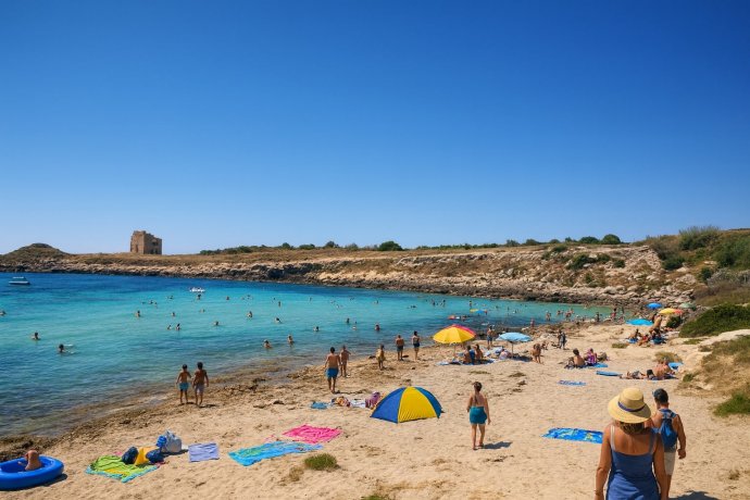 Spiaggia di Marina di Ginosa, mare turchese e ombrelloni